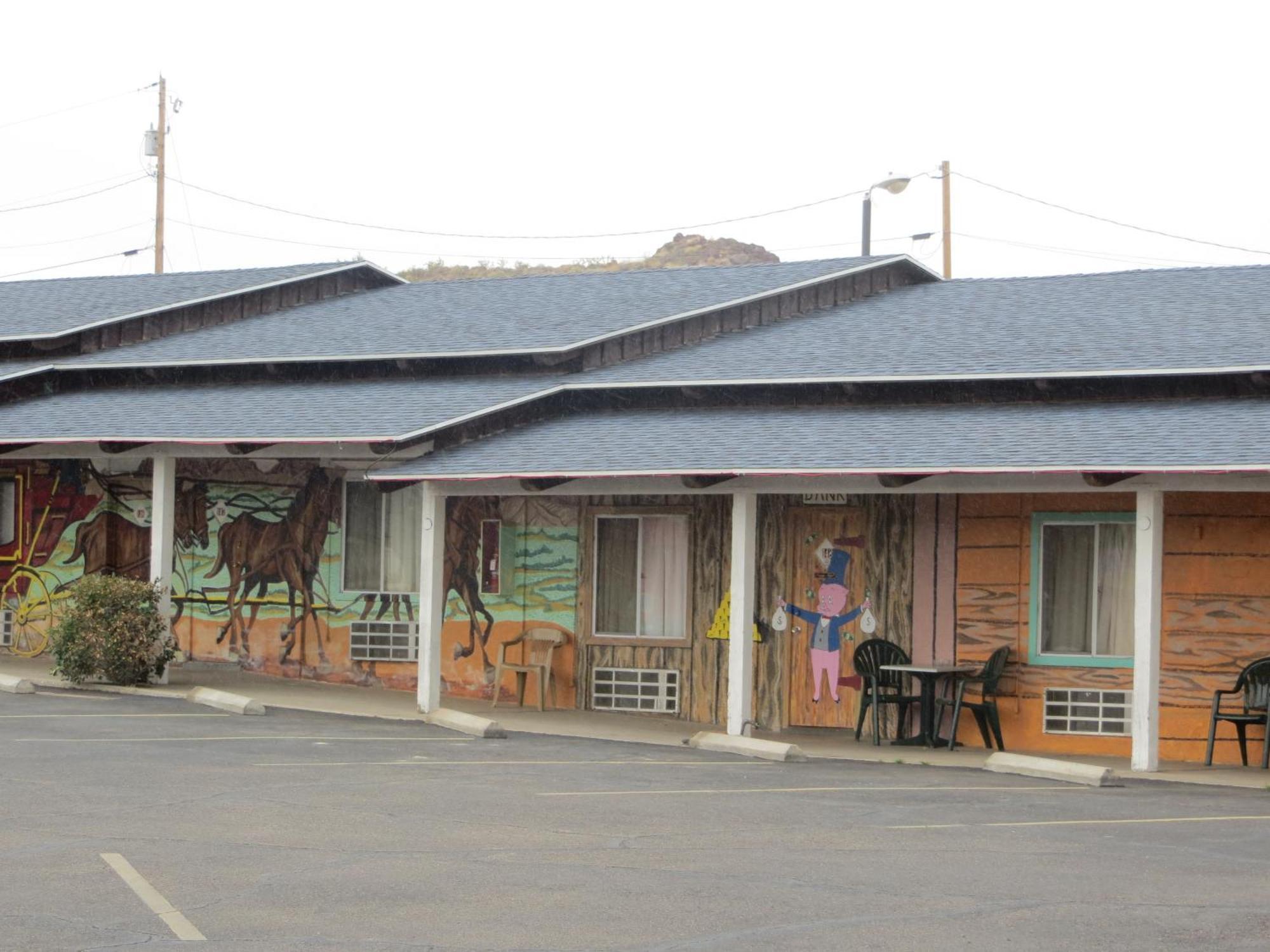 El Trovatore Motel Kingman Exterior photo